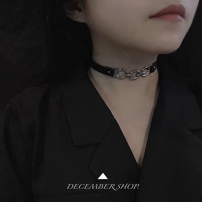 Interchain Leather Belt Choker Collar Necklace with Leash