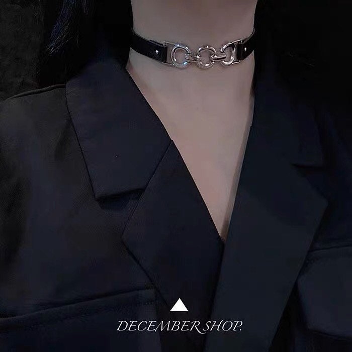 Interchain Leather Belt Choker Collar Necklace with Leash