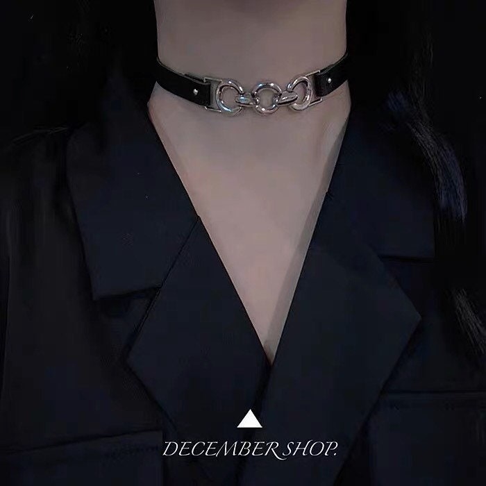 Interchain Leather Belt Choker Collar Necklace with Leash