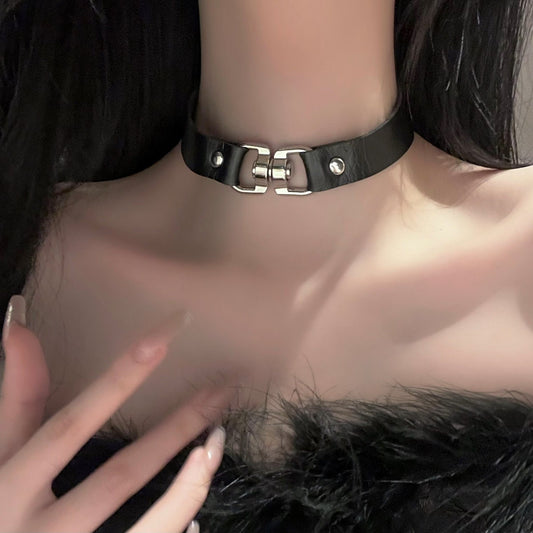 Interlock Leather Belt Choker Collar Necklace with Leash